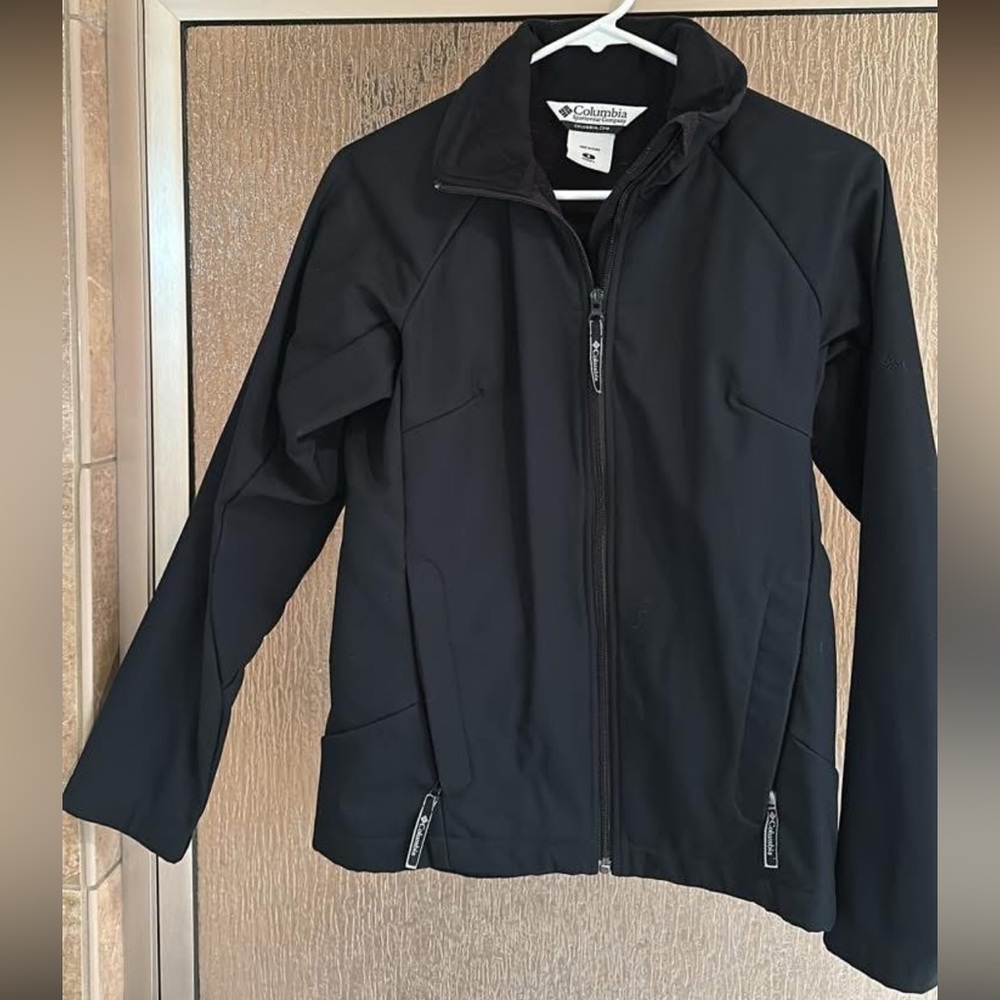 Columbia Classic Black Zip-Up Jacket